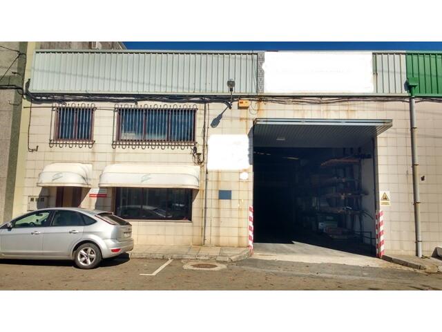 Nave Industrial 800 M2 Al Lado Itv